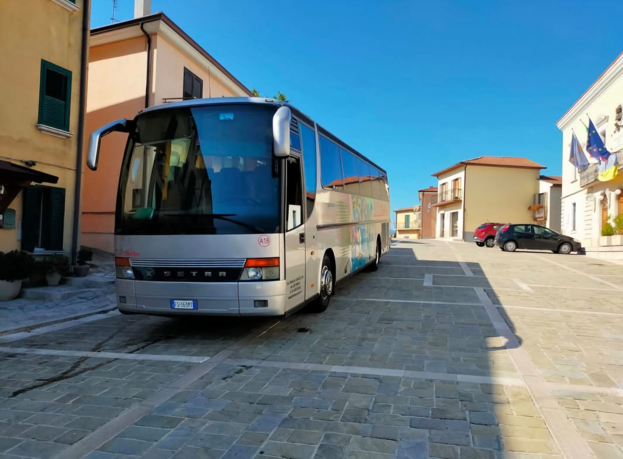 Bus 16